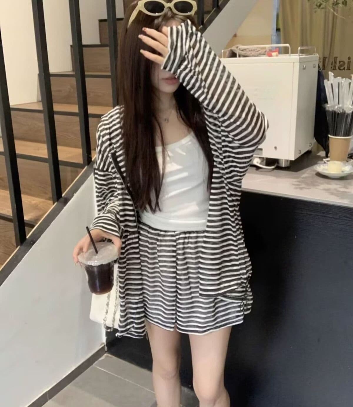 패션 캐주얼 루즈핏 스트라이프 세트 여자 학생 봄 여름 가을 캐미솔 후드 재킷 반바지 3종 세트 상세 이미지 21
