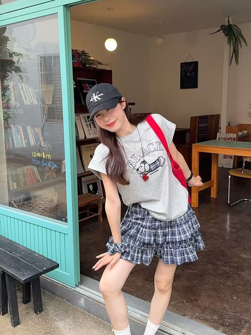 패션 세트 여성 여름 새로운 자수 반팔 케이크 체크무늬 미니 스커트 투피스 세트 상세 이미지 6
