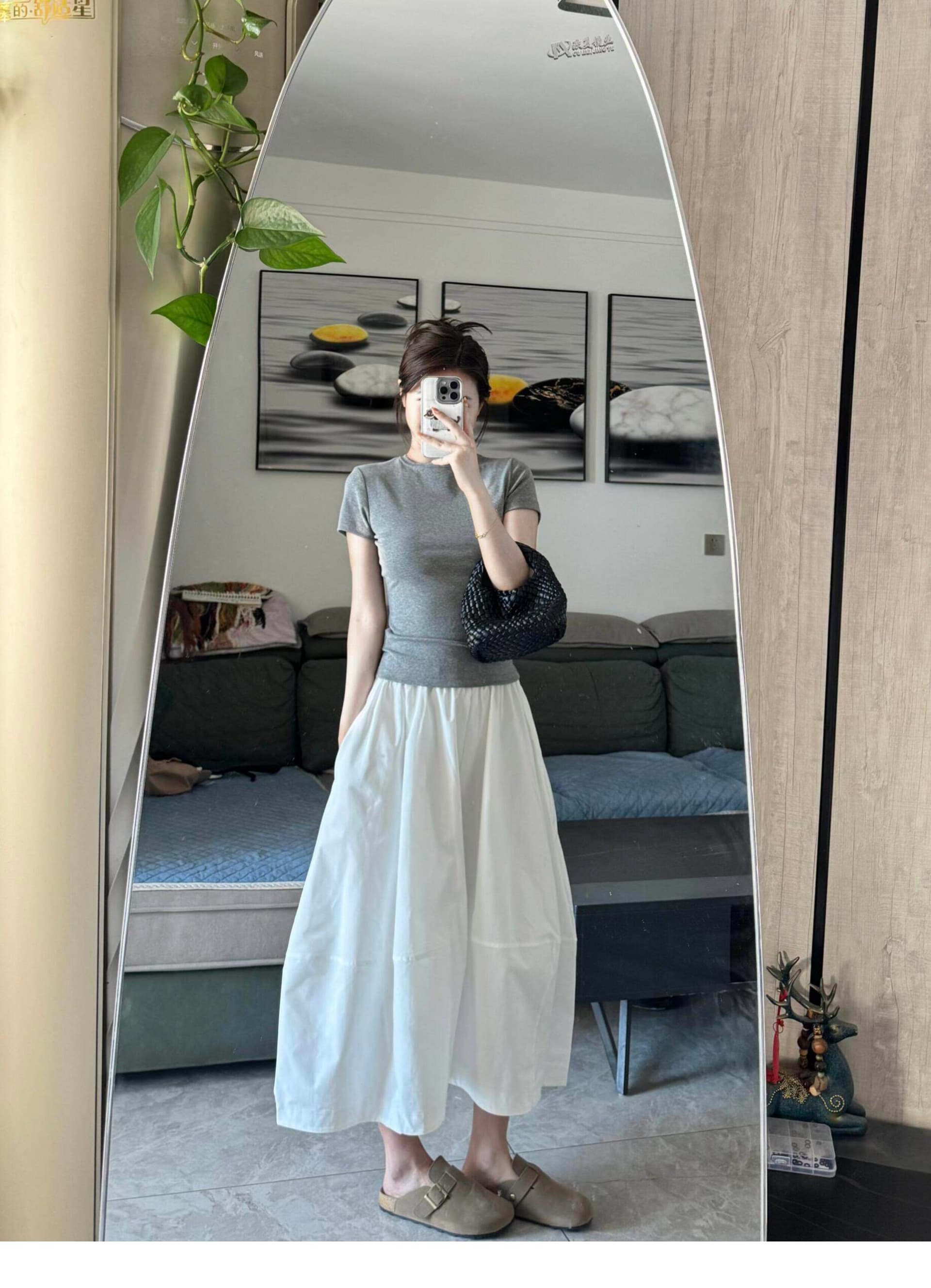 한 부서 느슨함 센스 캐주얼 스포츠 슈트 여성 여름 미니멀리즘 몸매 가꾸기 반팔 티셔츠 한 마디 반신 롱 스커트 투피스 세트 상세 이미지 3