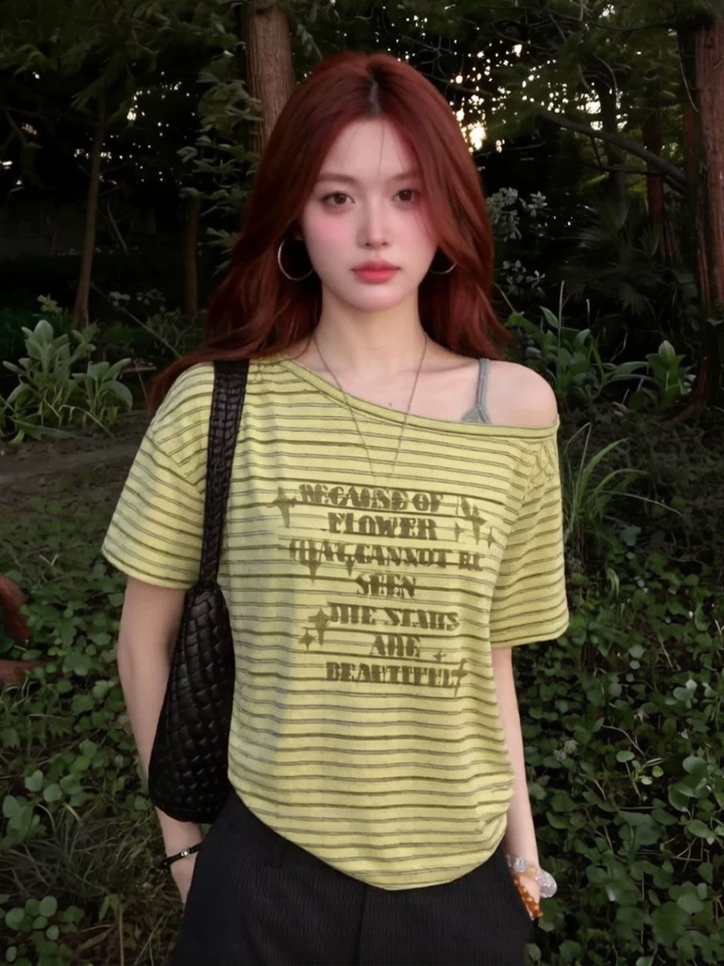 녹색 스트라이프 비스듬한 어깨 반팔 티셔츠 여성 의류 여름 다용도 루즈핏 슬림해 보이는 맨위 상세 이미지 4