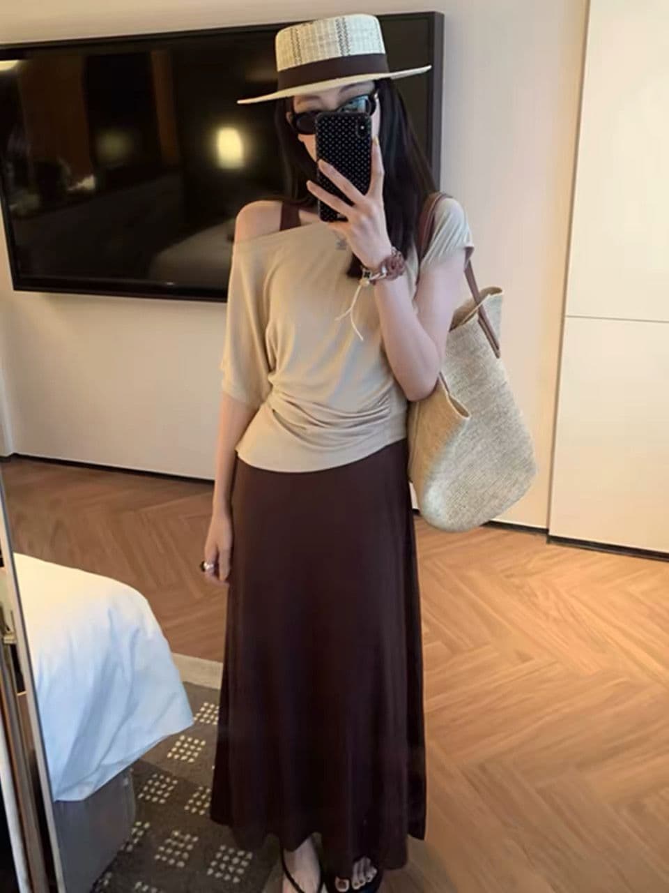 한 부서 연령 감소 패션 세트 여성 디자인 센스 불규칙 비스듬한 어깨 주름 슬림해 보이는 맨위 조끼 스커트 투피스 세트 여름 상세 이미지 2