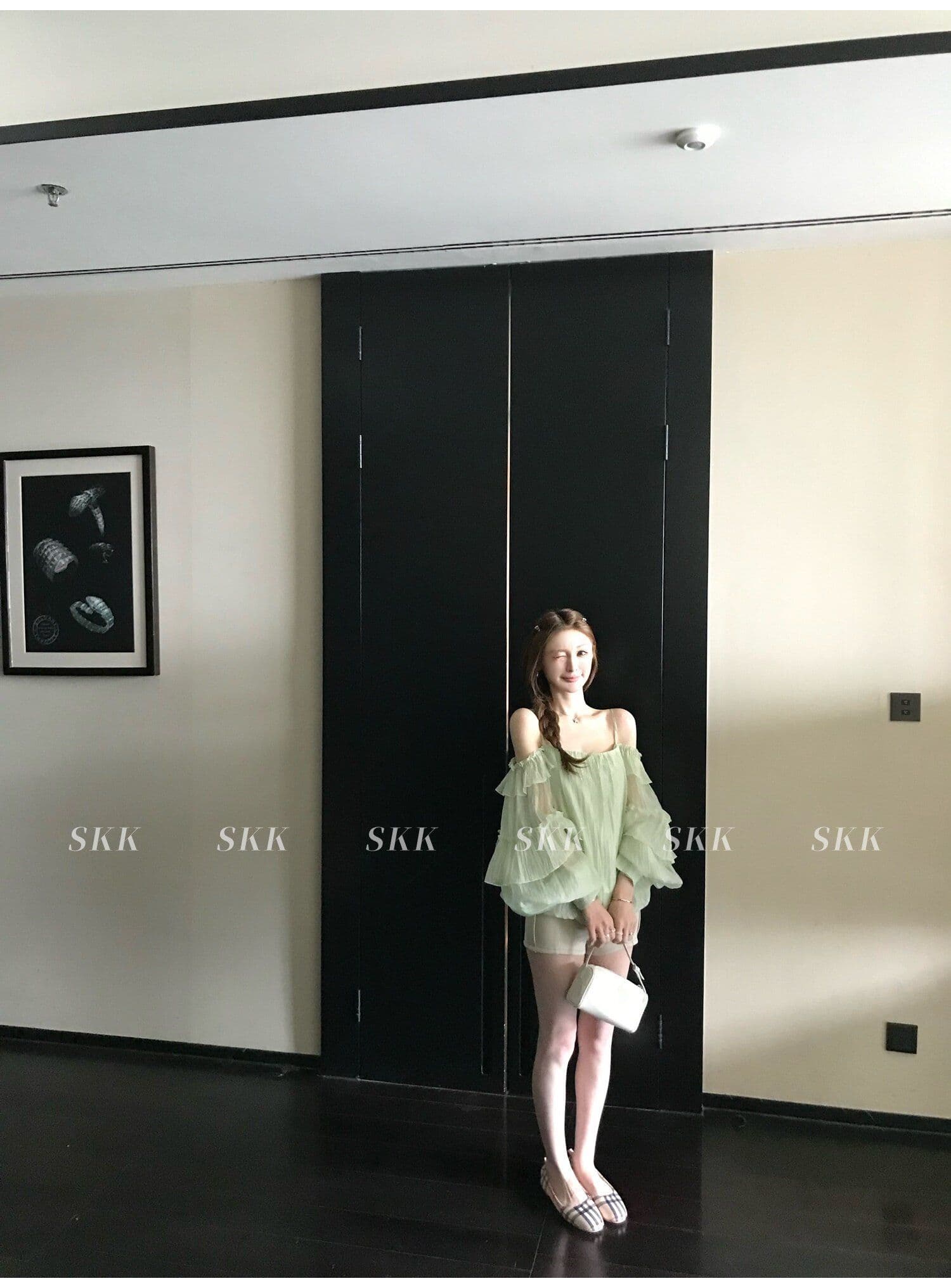 프랑스식 녹색 프릴 오프숄더 여성 셔츠 여름 고급 센스 루즈핏 슬림해 보이는 오프숄더 슬립 쉬폰 톱 상세 이미지 4