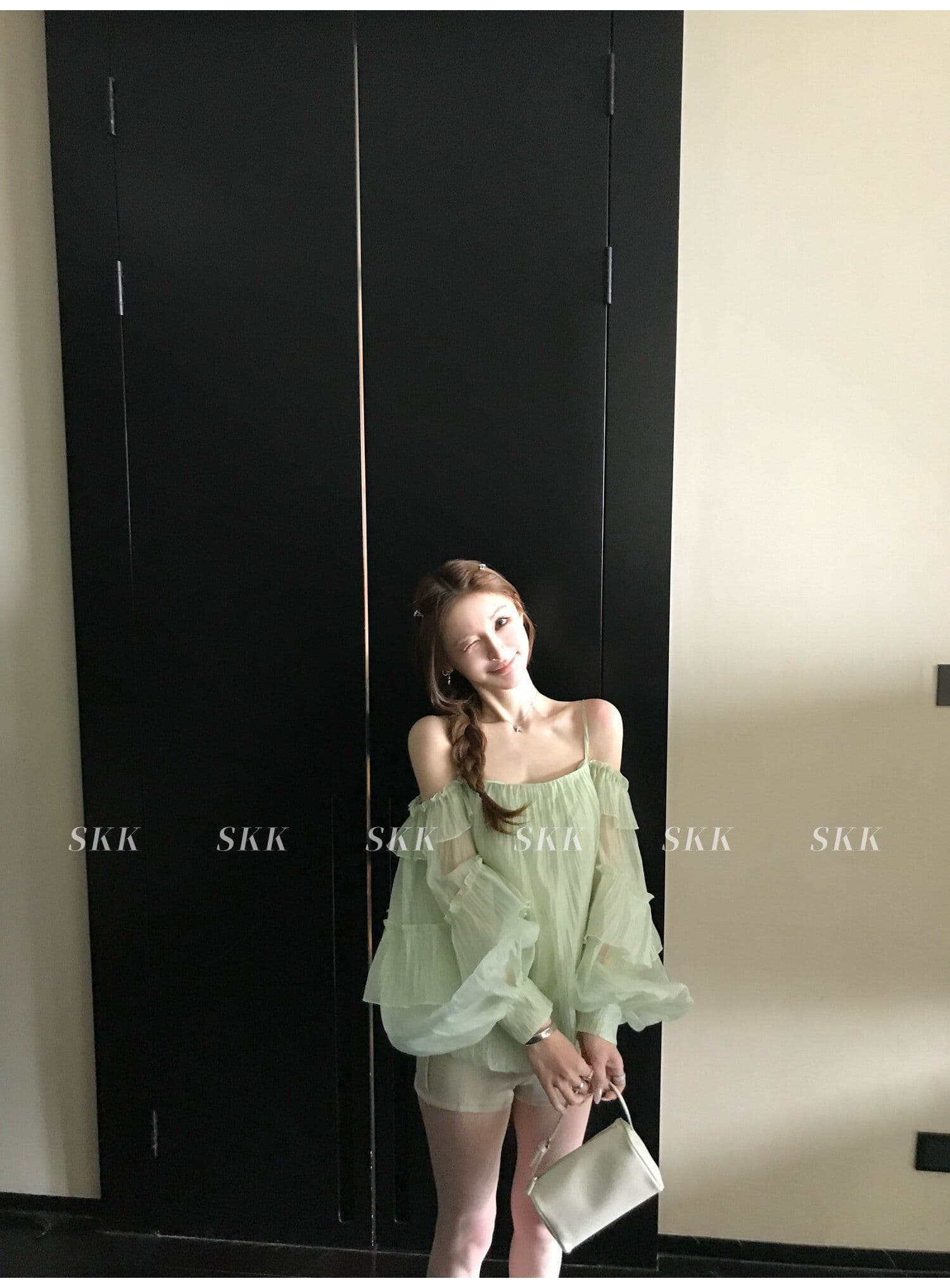 프랑스식 녹색 프릴 오프숄더 여성 셔츠 여름 고급 센스 루즈핏 슬림해 보이는 오프숄더 슬립 쉬폰 톱 상세 이미지 36