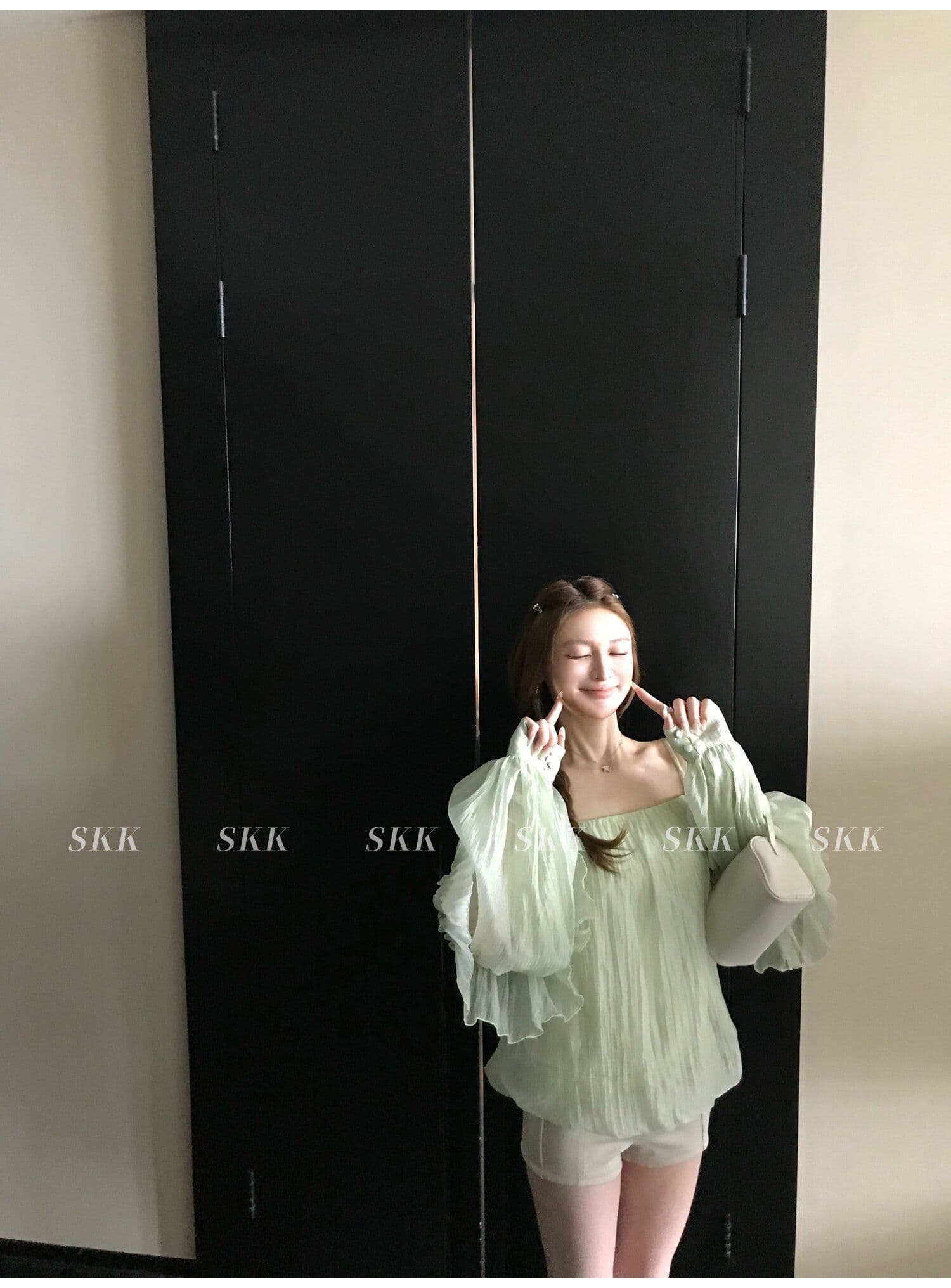 프랑스식 녹색 프릴 오프숄더 여성 셔츠 여름 고급 센스 루즈핏 슬림해 보이는 오프숄더 슬립 쉬폰 톱 상세 이미지 37