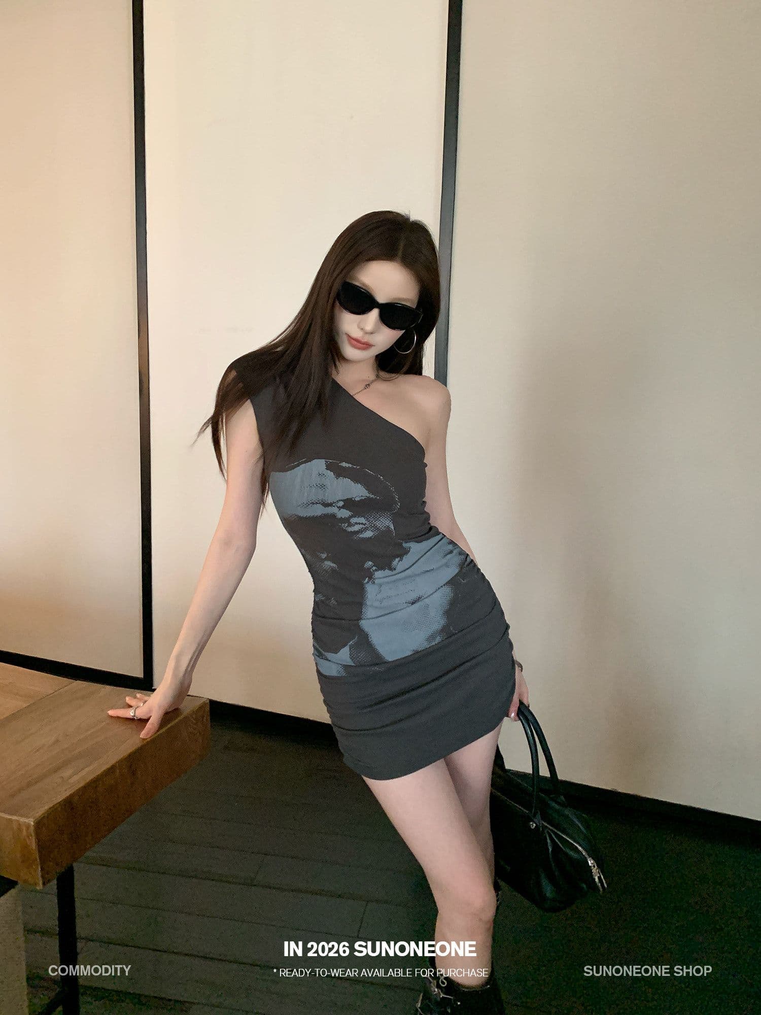 프린트 비스듬한 어깨 허리 수축 몸매 가꾸기 디자인 센스 니트 여성 드레스 여름 타이트 스커트 미니 스커트 치마