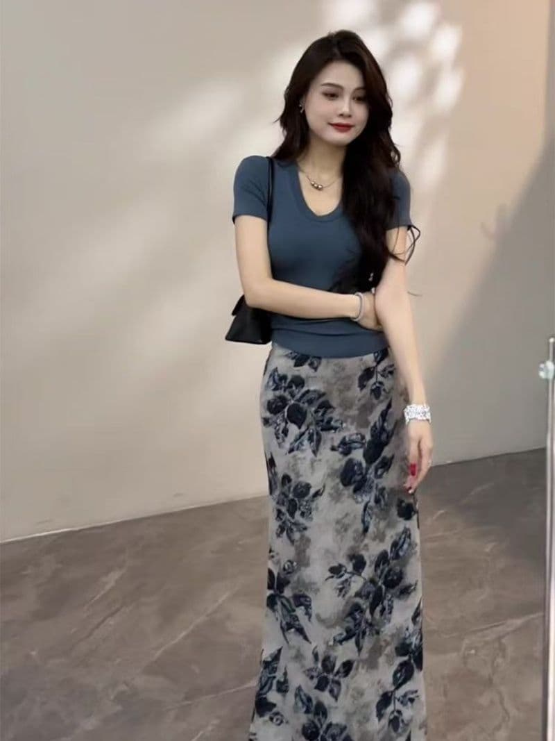 세트 패션 2026 외국 가스 여름 새로운 반팔 반신 스커트 투피스 세트 프린트 꽃무늬 품격 롱 스커트 슬림해 보이는 이미지 4