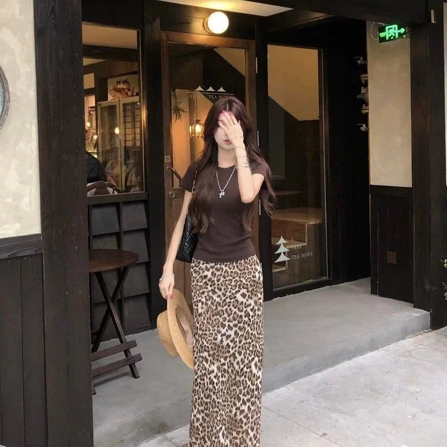 여름 한 부서 폭발 순수한 욕망 커피 색상 반팔 레오파드 무늬 다용도 하이웨이스트 롱 스커트 슬림해 보이는 패션 투피스 슈트 트렌디