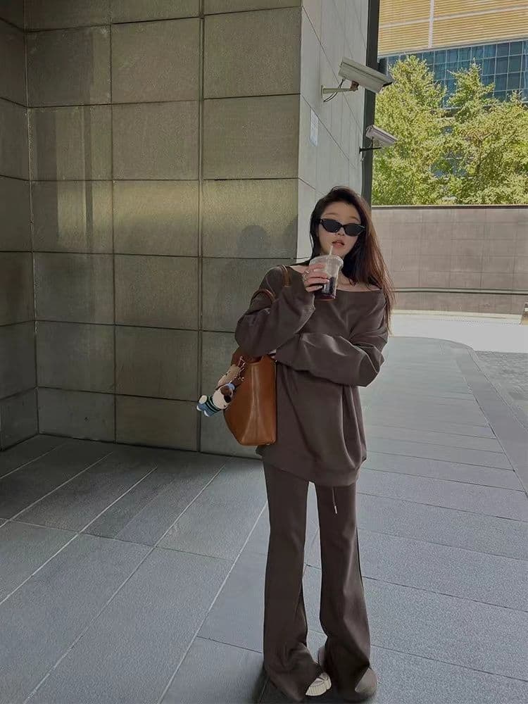 2026 봄 새로운 한국 스타일 패션 핫걸 오프숄더 비스듬한 칼라 후드티 하이웨이스트 펌프 로프 넓은 다리 부츠컷 바지 세트 여성 상세 이미지 1