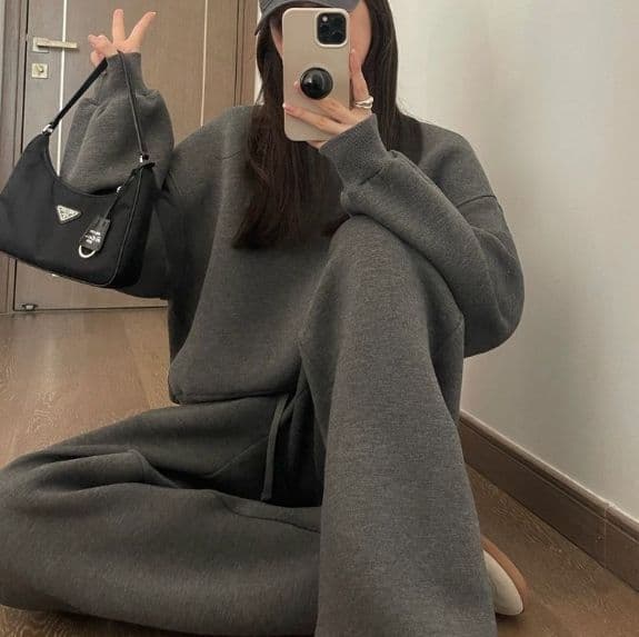 봄 가을 후드티 스포츠 슈트 여성 루즈핏 슬림해 보이는 항구 바람 학생 외국 가스 연령 감소 러닝 서비스 단색 투피스 세트 상세 이미지 2