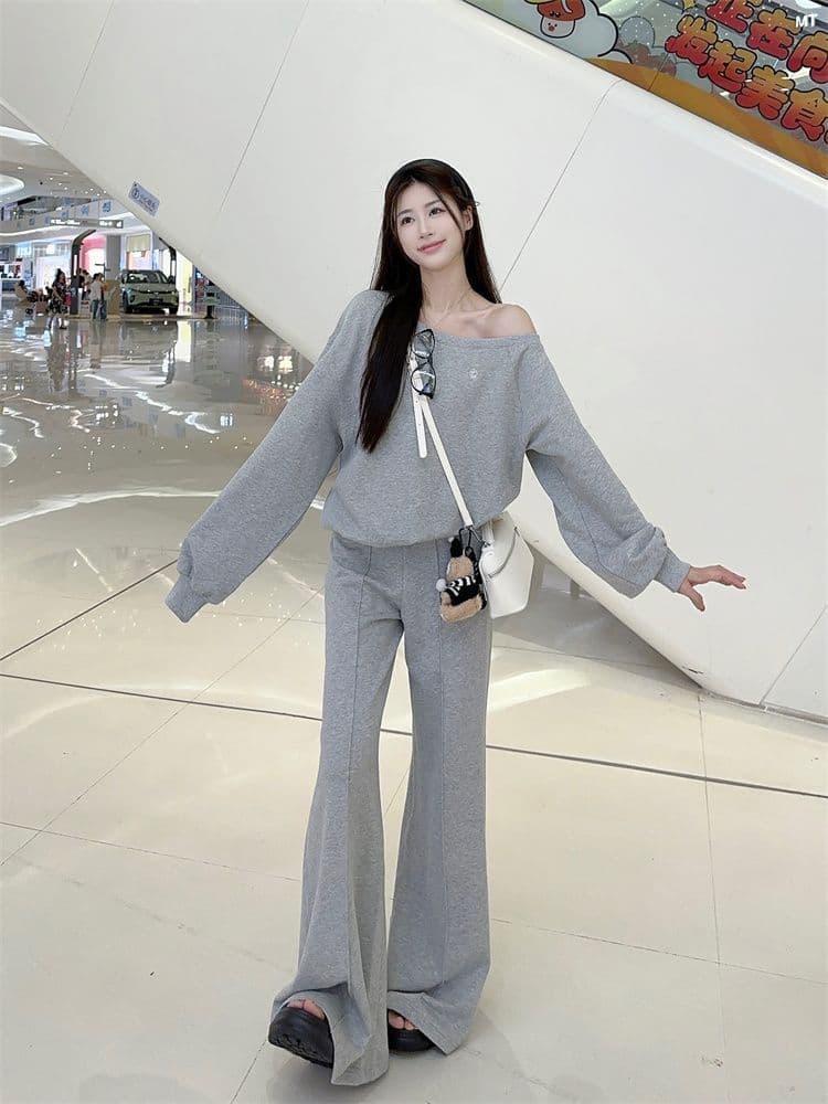 느슨함 센스 오프숄더 풀오버 긴팔 후드티 루즈핏 단색 다용도 캐주얼 긴 바지 여성 가을 겨울 새로운 패션 세트 상세 이미지 4