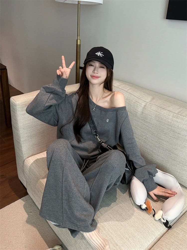 느슨함 센스 오프숄더 풀오버 긴팔 후드티 루즈핏 단색 다용도 캐주얼 긴 바지 여성 가을 겨울 새로운 패션 세트 상세 이미지 19