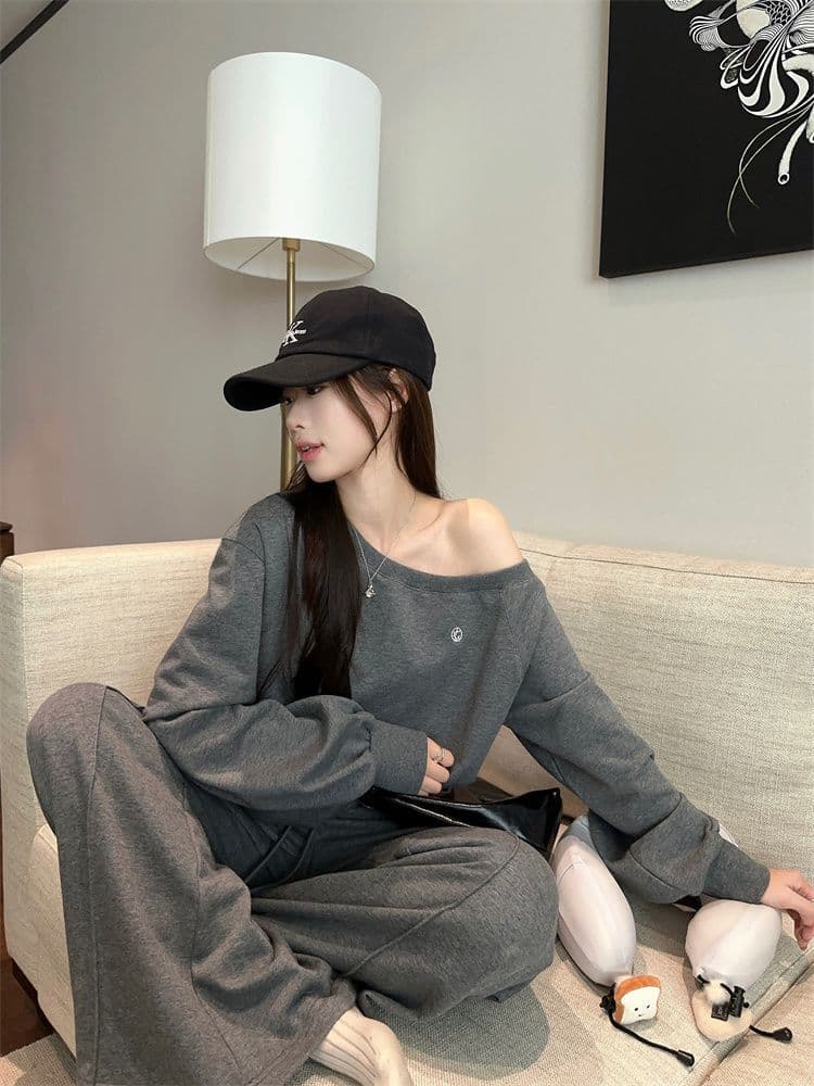 느슨함 센스 오프숄더 풀오버 긴팔 후드티 루즈핏 단색 다용도 캐주얼 긴 바지 여성 가을 겨울 새로운 패션 세트 상세 이미지 21