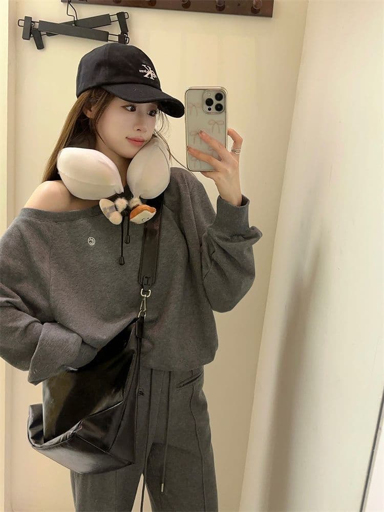 느슨함 센스 오프숄더 풀오버 긴팔 후드티 루즈핏 단색 다용도 캐주얼 긴 바지 여성 가을 겨울 새로운 패션 세트 상세 이미지 22