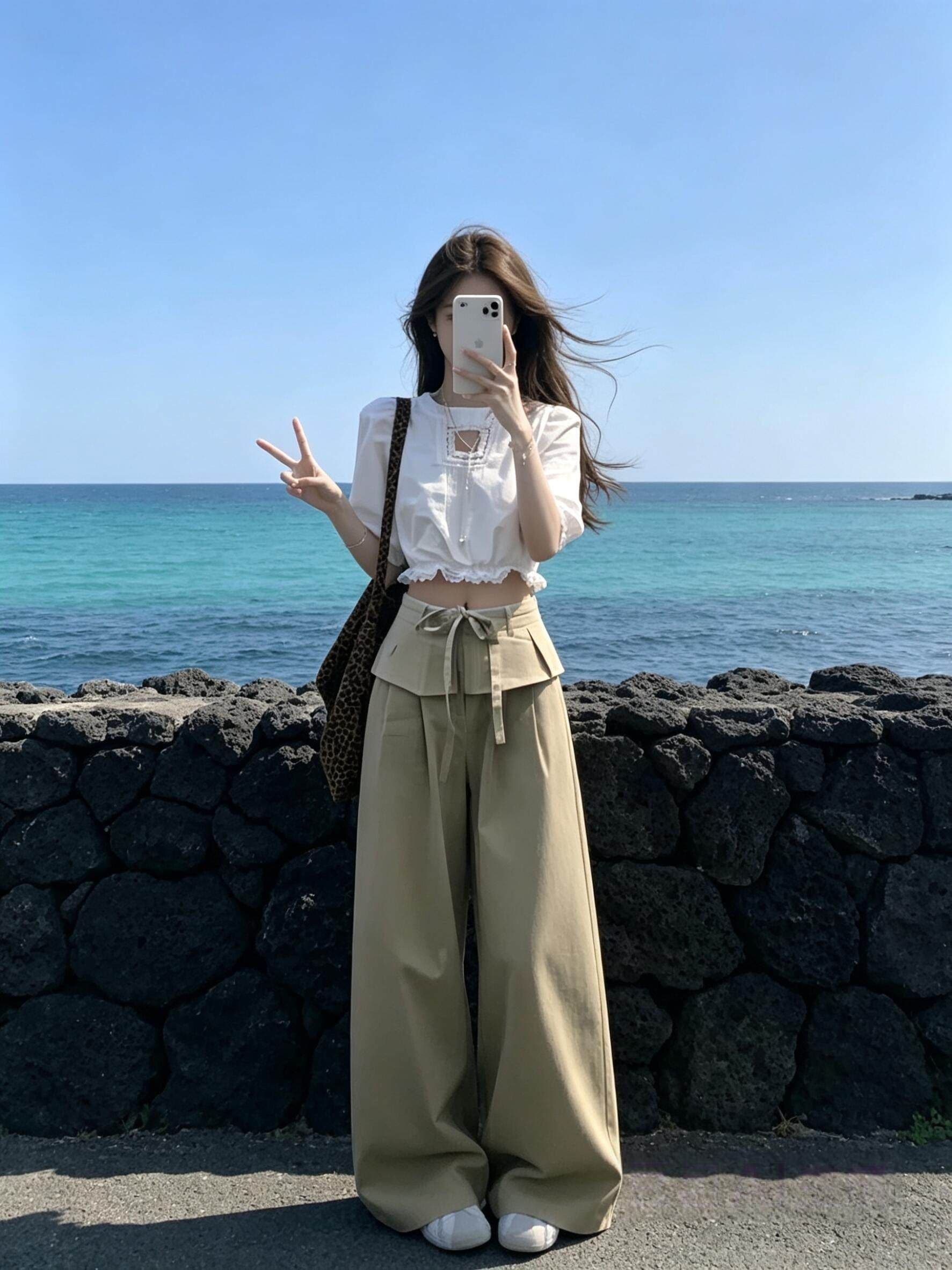 프랑스식 루즈핏 패션 세트 여성 품격 홀로우 아웃 셔츠 지방 mm 빅 사이즈 여성 의류 여름 새로운 다용도 캐주얼 바지 이미지 4