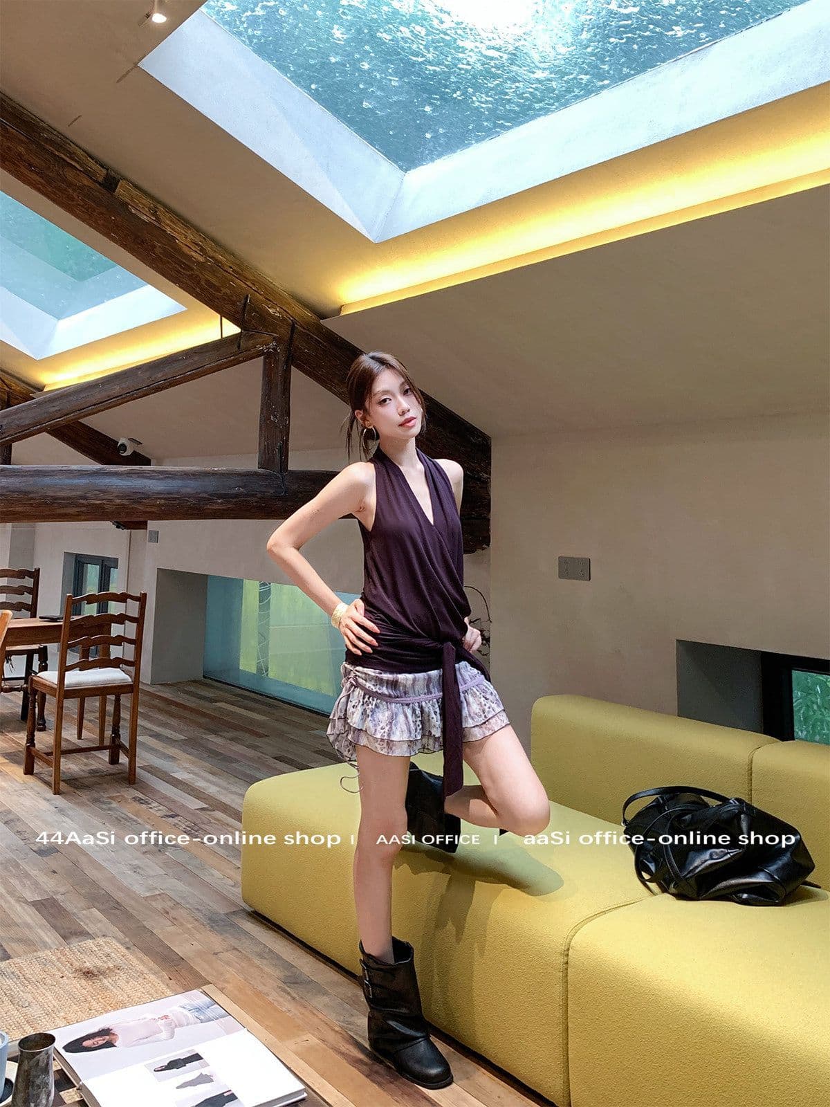 프랑스식 품격 커피 색상 V넥 행침 목 민소매 캐미솔 2026 여름 디스플레이 레오파드 무늬 도트 무늬 미니 스커트 세트 이미지 3