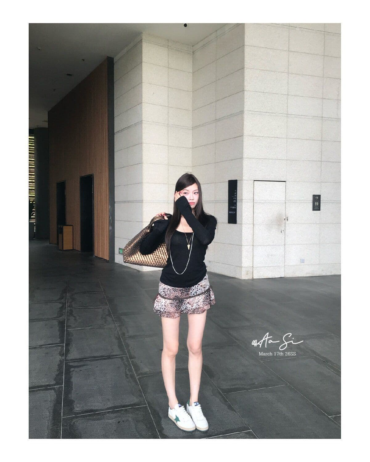 프랑스식 품격 커피 색상 V넥 행침 목 민소매 캐미솔 2026 여름 디스플레이 레오파드 무늬 도트 무늬 미니 스커트 세트 상세 이미지 2