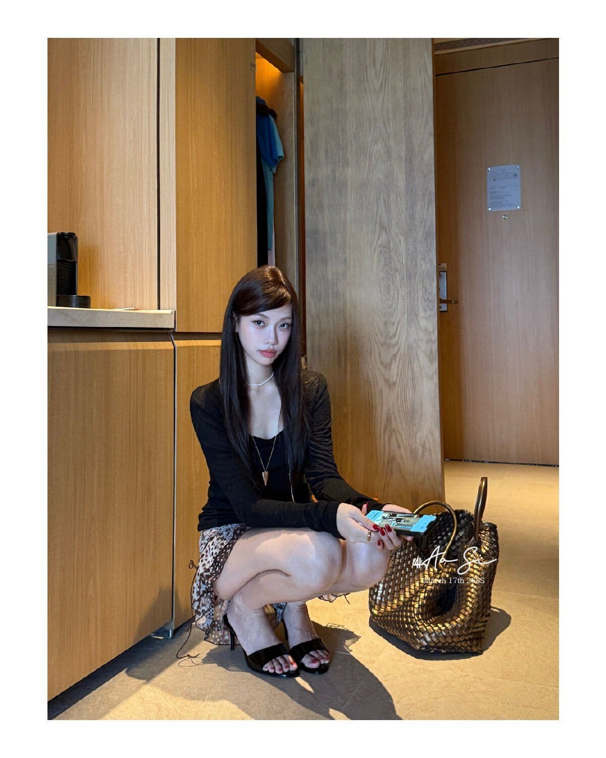 프랑스식 품격 커피 색상 V넥 행침 목 민소매 캐미솔 2026 여름 디스플레이 레오파드 무늬 도트 무늬 미니 스커트 세트 상세 이미지 16