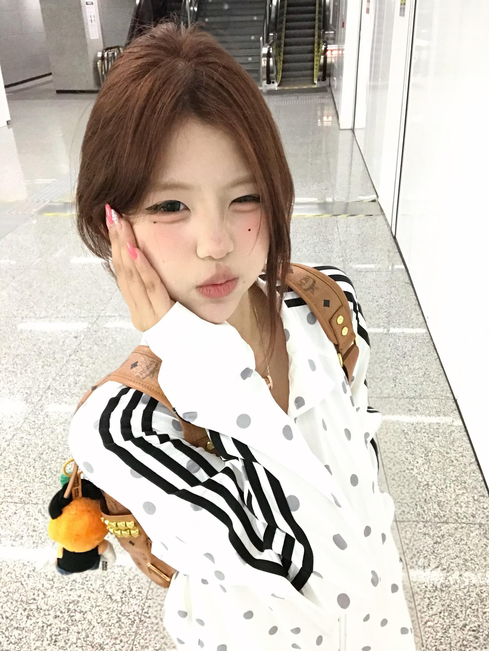 스탠드 칼라 맨위 트렌디 도트 무늬 자외선 차단 의류 여자 디자인 센스 작은 대중 자외선 차단 재킷 3개 바 여름 얇고 가벼운 통기성 이미지 4