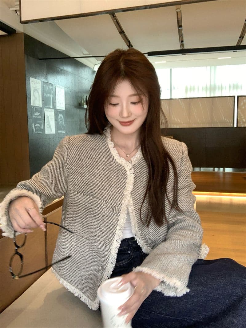 고급 센스 술 쇼트 스타일 작은 샤넬 스타일 트위드 여성 코트 가을 2026 새로운 프랑스식 루즈핏 품격 맨위