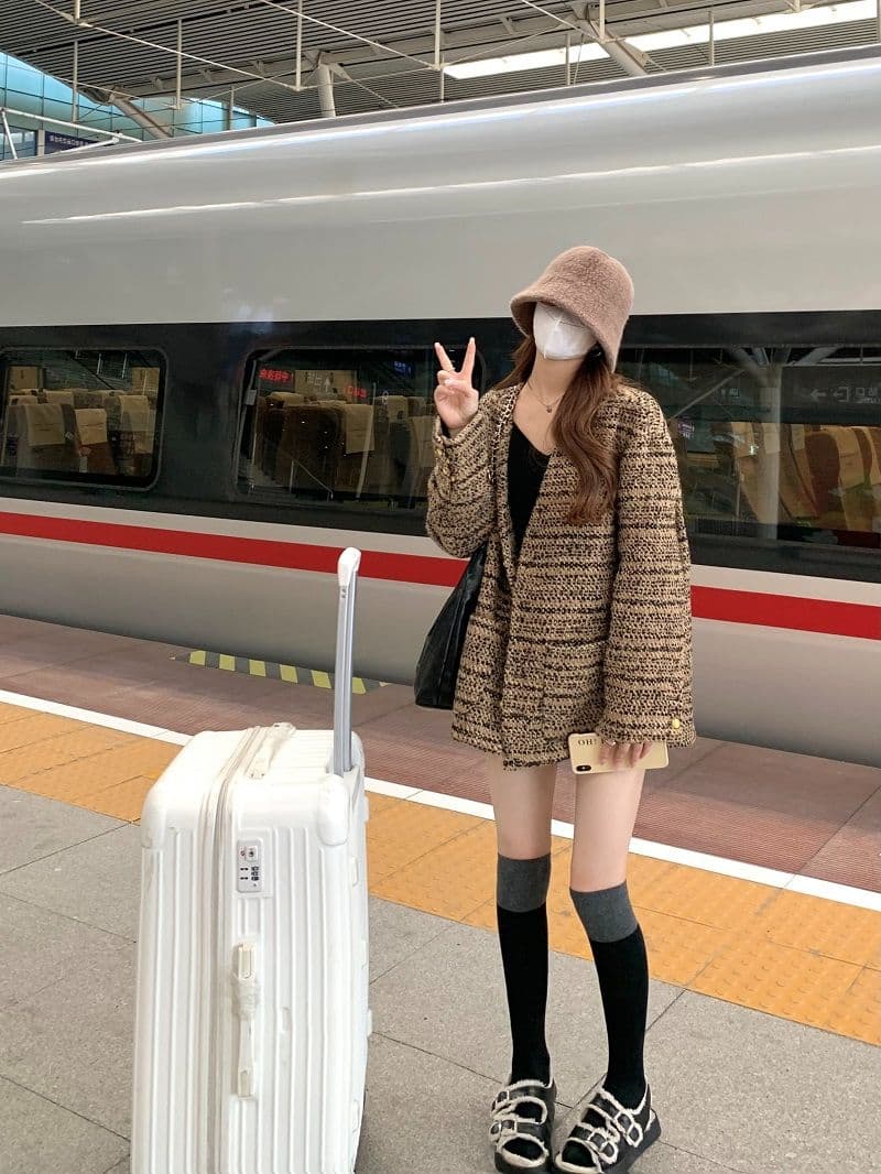 가을 새로운 레트로 패션 루즈핏 작은 대중 다용도 맨위 작은 샤넬 스타일 짜임 V넥 긴팔 빅 사이즈 여성 코트 상세 이미지 8