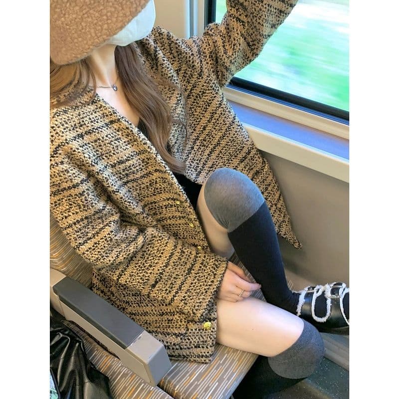 가을 새로운 레트로 패션 루즈핏 작은 대중 다용도 맨위 작은 샤넬 스타일 짜임 V넥 긴팔 빅 사이즈 여성 코트 상세 이미지 17