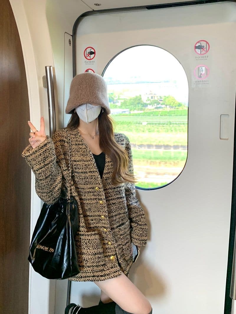 가을 새로운 레트로 패션 루즈핏 작은 대중 다용도 맨위 작은 샤넬 스타일 짜임 V넥 긴팔 빅 사이즈 여성 코트 상세 이미지 19