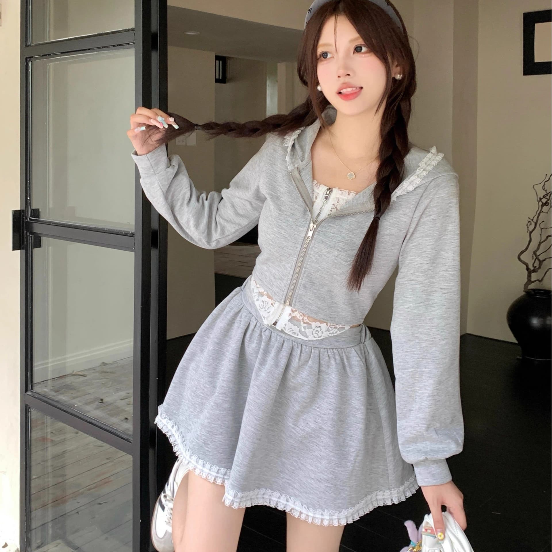 페이크 레이어드 레이스 후드 티 스웨터 여성 코트 2026 새로운 이른 가을 하이웨이스트 노출 방지 반신 미니 스커트 투피스 세트 이미지 5