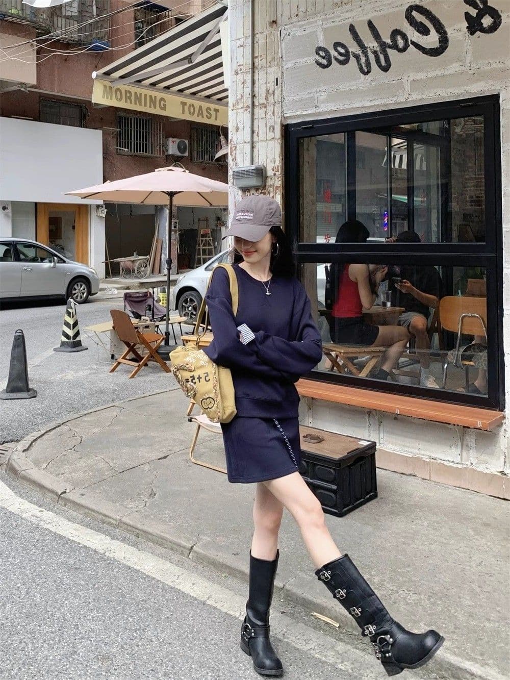 블루 색상 후드티 미니 스커트 두 조각 여성 세트 2026 가을 miu 부서 패션 캐주얼 루즈핏 슬림해 보이는 품격 세트 상세 이미지 9