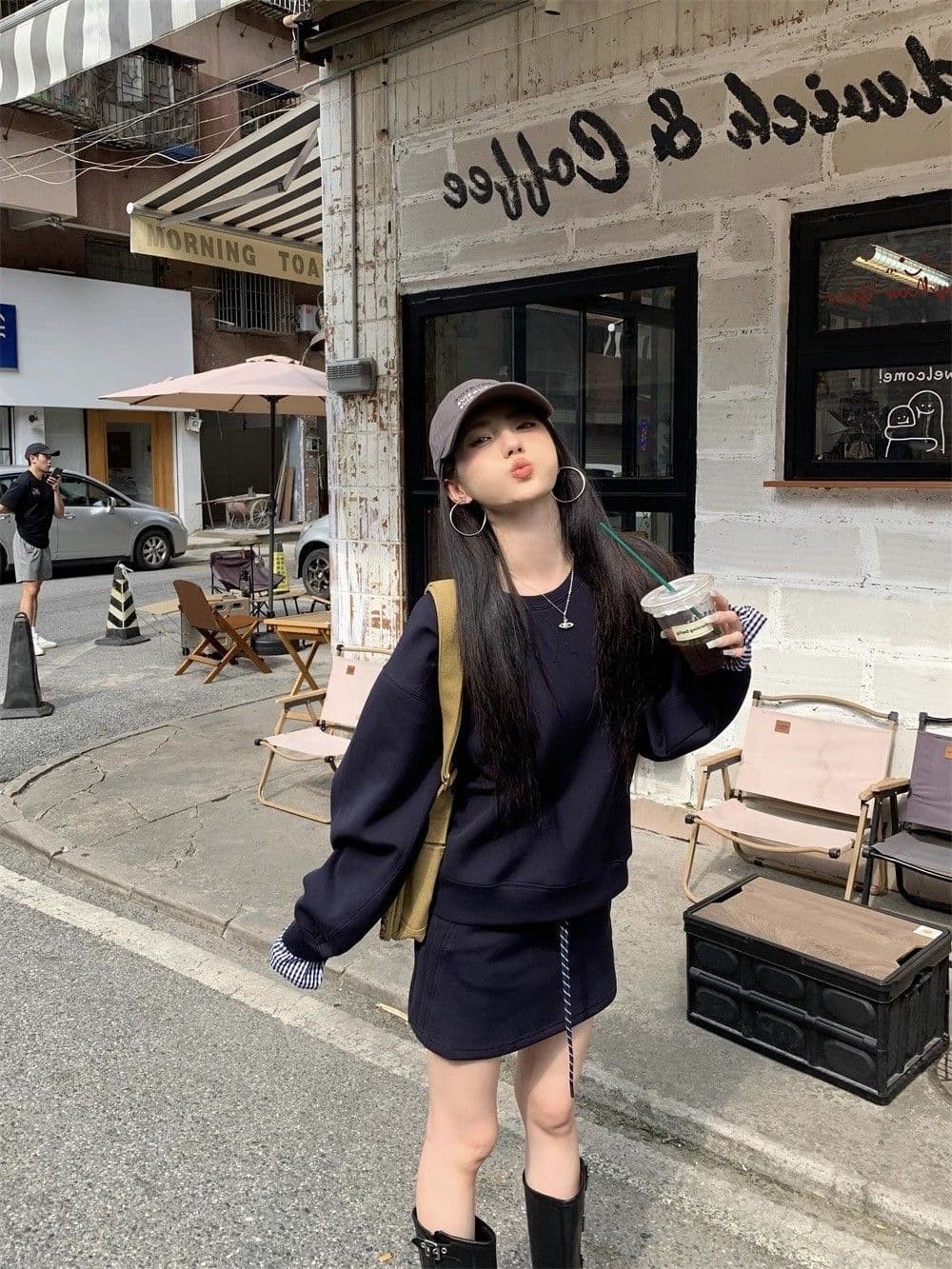 블루 색상 후드티 미니 스커트 두 조각 여성 세트 2026 가을 miu 부서 패션 캐주얼 루즈핏 슬림해 보이는 품격 세트 상세 이미지 13