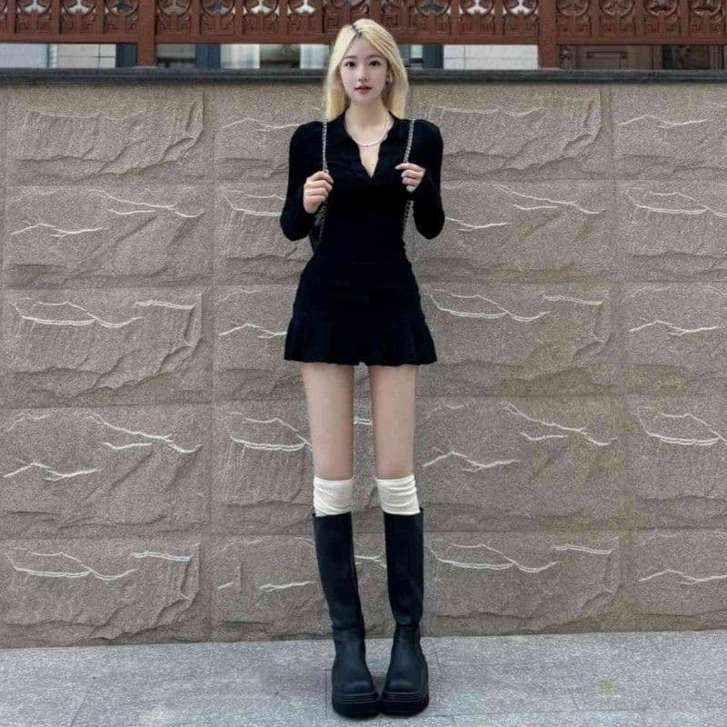 한 부서 고급 센스 검정색 드레스 아이들 가을 2026 새로운 폭발 몸매 가꾸기 허리 수축 타이트 스커트 미니 스커트 세트
