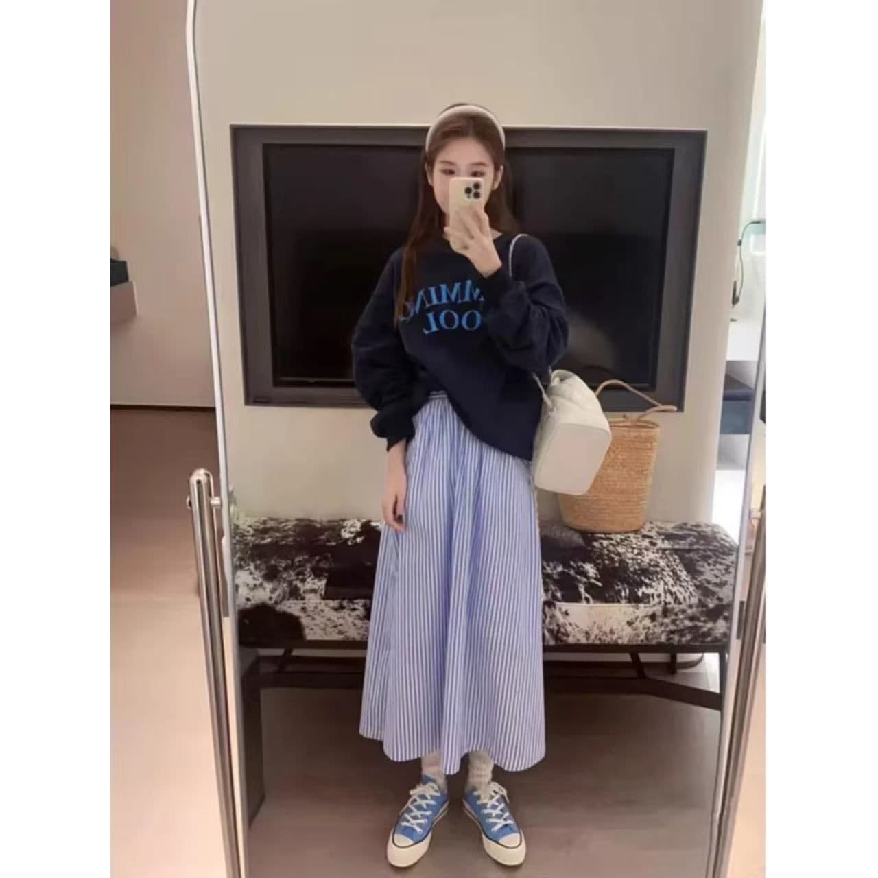가을 의상 코디 전체 집합 캐주얼 패션 후드티 스트라이프 반신 스커트 투피스 슈트 초기 조기 가을 새로운 여성 의류 상세 이미지 3