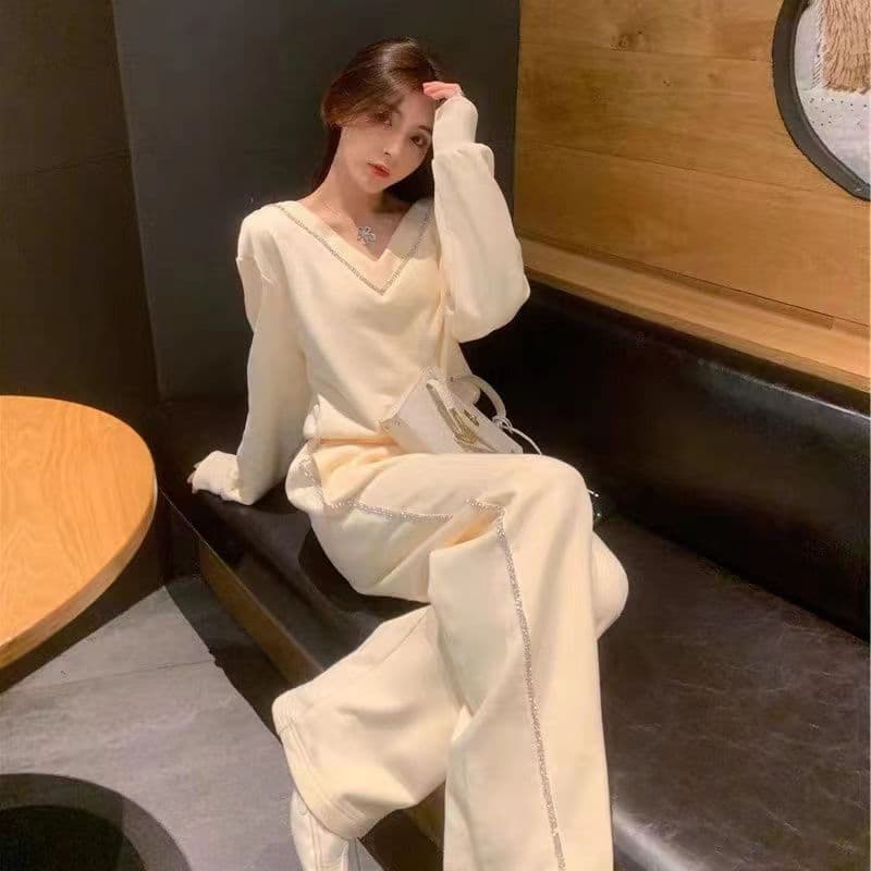 스포츠 슈트 여성 가을 새로운 디자인 센스 작은 대중 패션 V넥 후드티 루즈핏 와이드 레그 팬츠 외국 가스 투피스 세트 이미지 5
