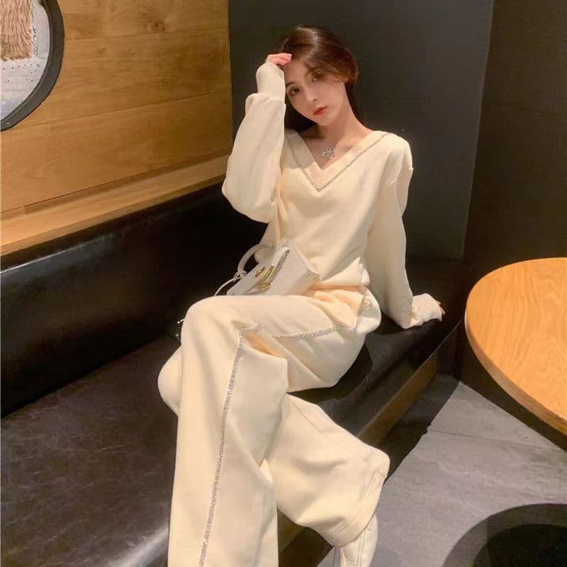 스포츠 슈트 여성 가을 새로운 디자인 센스 작은 대중 패션 V넥 후드티 루즈핏 와이드 레그 팬츠 외국 가스 투피스 세트 상세 이미지 4