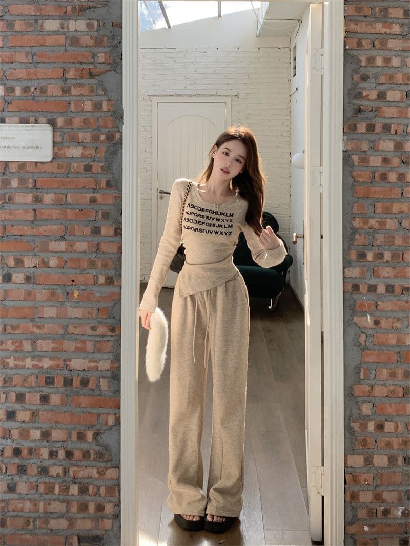 패션 세트 여성 가을 새로운 알파벳 프린트 몸매 가꾸기 불규칙 티셔츠 캐주얼 바지 세트 상세 이미지 10