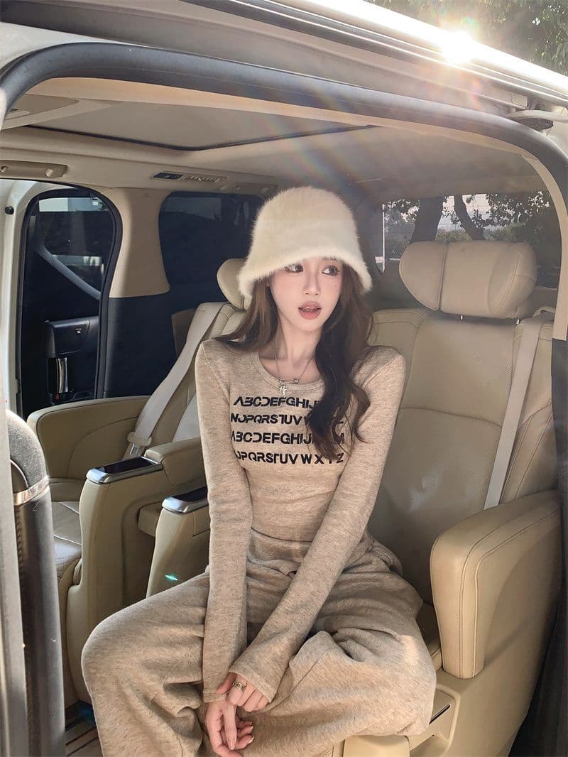 패션 세트 여성 가을 새로운 알파벳 프린트 몸매 가꾸기 불규칙 티셔츠 캐주얼 바지 세트 상세 이미지 15