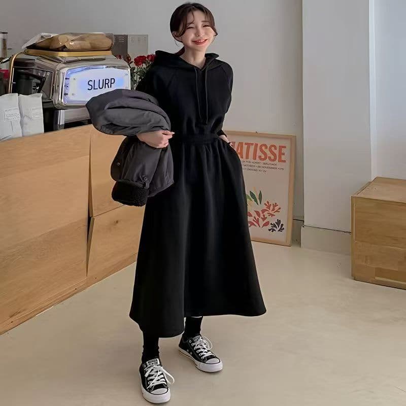 2026 빅 사이즈 봄 가을 후드티 드레스 여성 롱 코트 슬림해 보이는 디스플레이 높음 무릎 아래 하이웨이스트 후드 드레스 캐주얼 치마 이미지 2