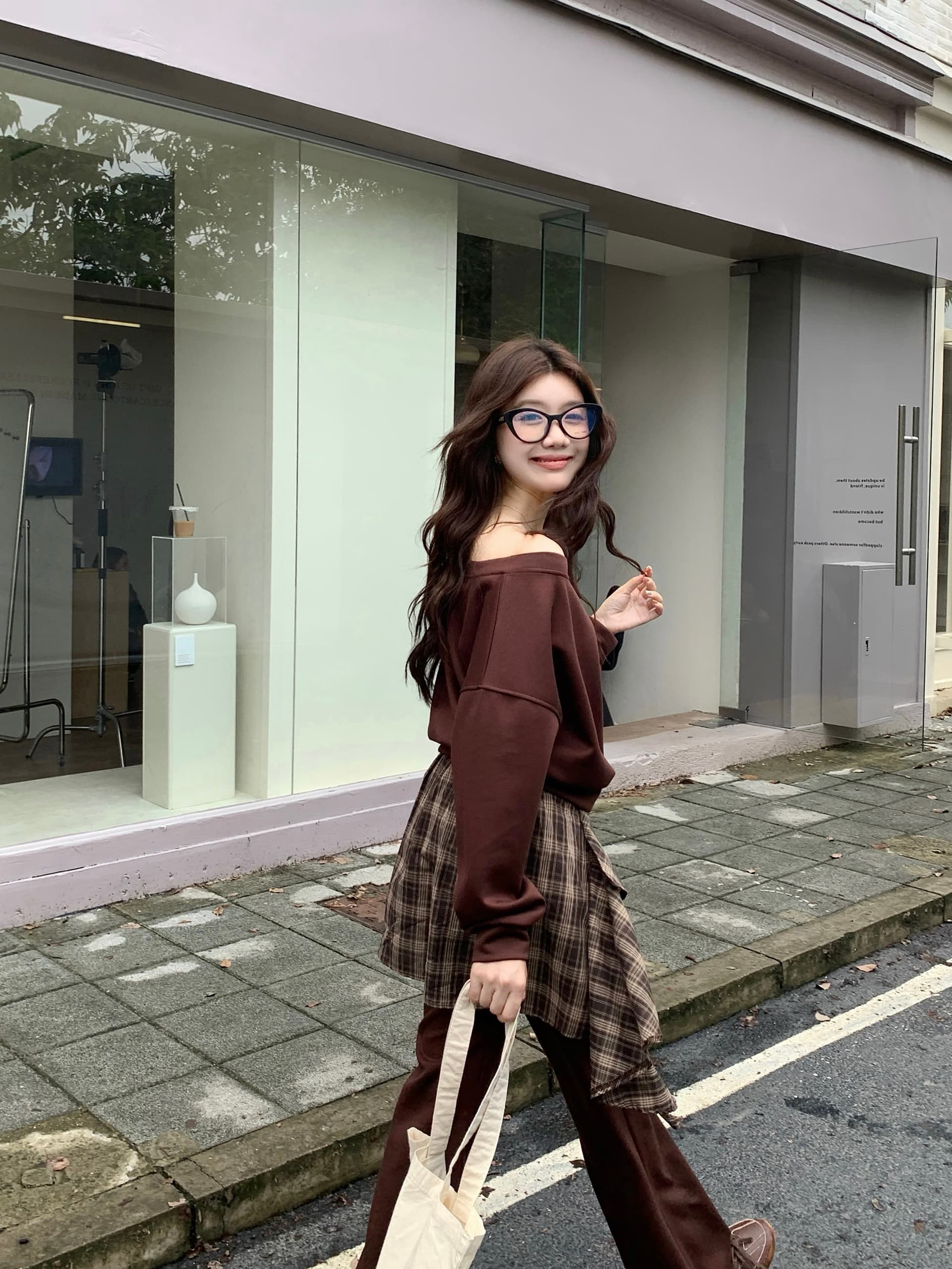 실사 빅 사이즈 고급 센스 비스듬한 어깨 후드티 여성 레트로 슬림해 보이는 하이웨이스트 부츠컷 바지 세트 상세 이미지 24