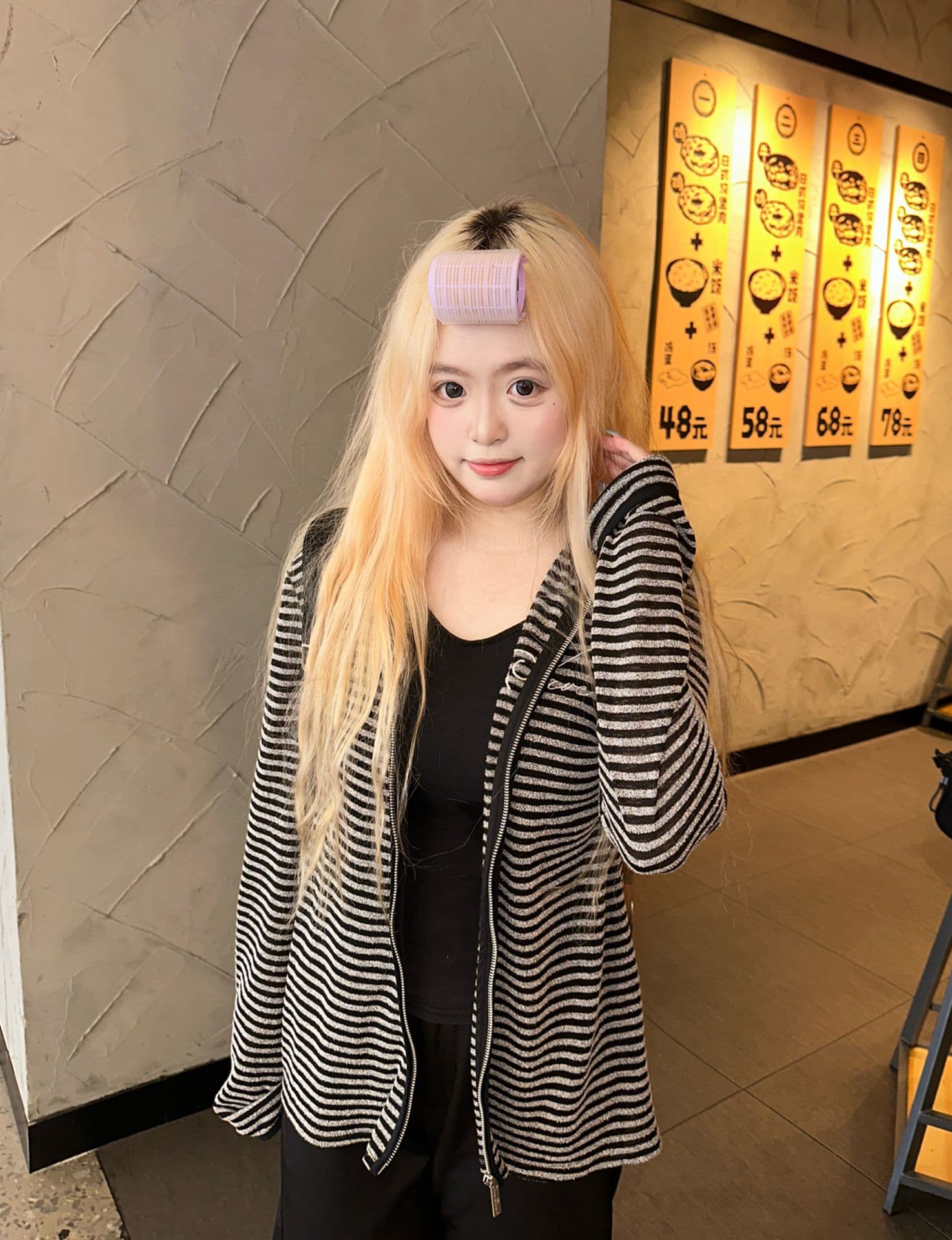 얇은 스타일 자수 원본 당겨서 측면 이후 패키지 칼라 원본 원단 복합 후드티 여성 상세 이미지 7