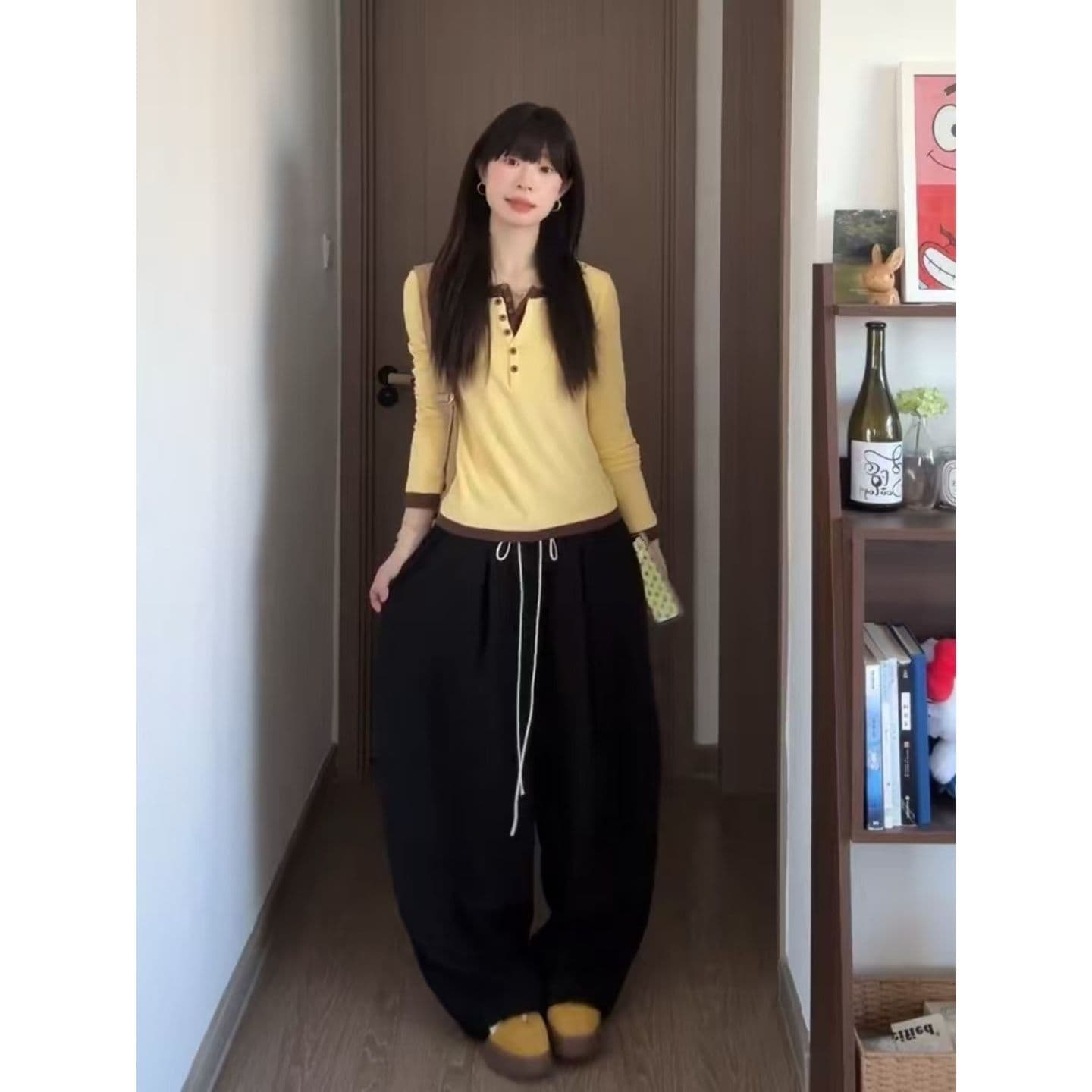 자이언트 잘 생긴 ~ 중 이른 가을 전체 집합 한 부서 페이크 레이어드 긴팔 티셔츠 레이스 와이드 레그 팬츠 세트 여성 가을 새로운 이미지 4