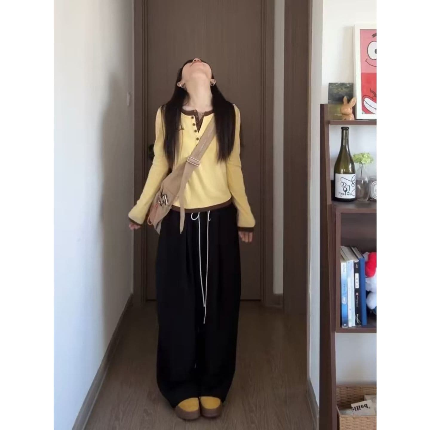 자이언트 잘 생긴 ~ 중 이른 가을 전체 집합 한 부서 페이크 레이어드 긴팔 티셔츠 레이스 와이드 레그 팬츠 세트 여성 가을 새로운 이미지 5