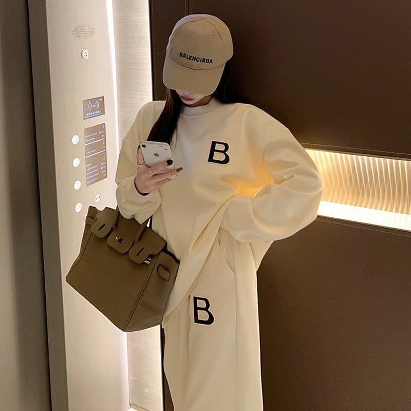 가을 겨울 패션 후드티 세트 여성 미니멀리즘 알파벳 후드티 운동 바지 캐주얼 운동 바람 투피스 세트 상세 이미지 2