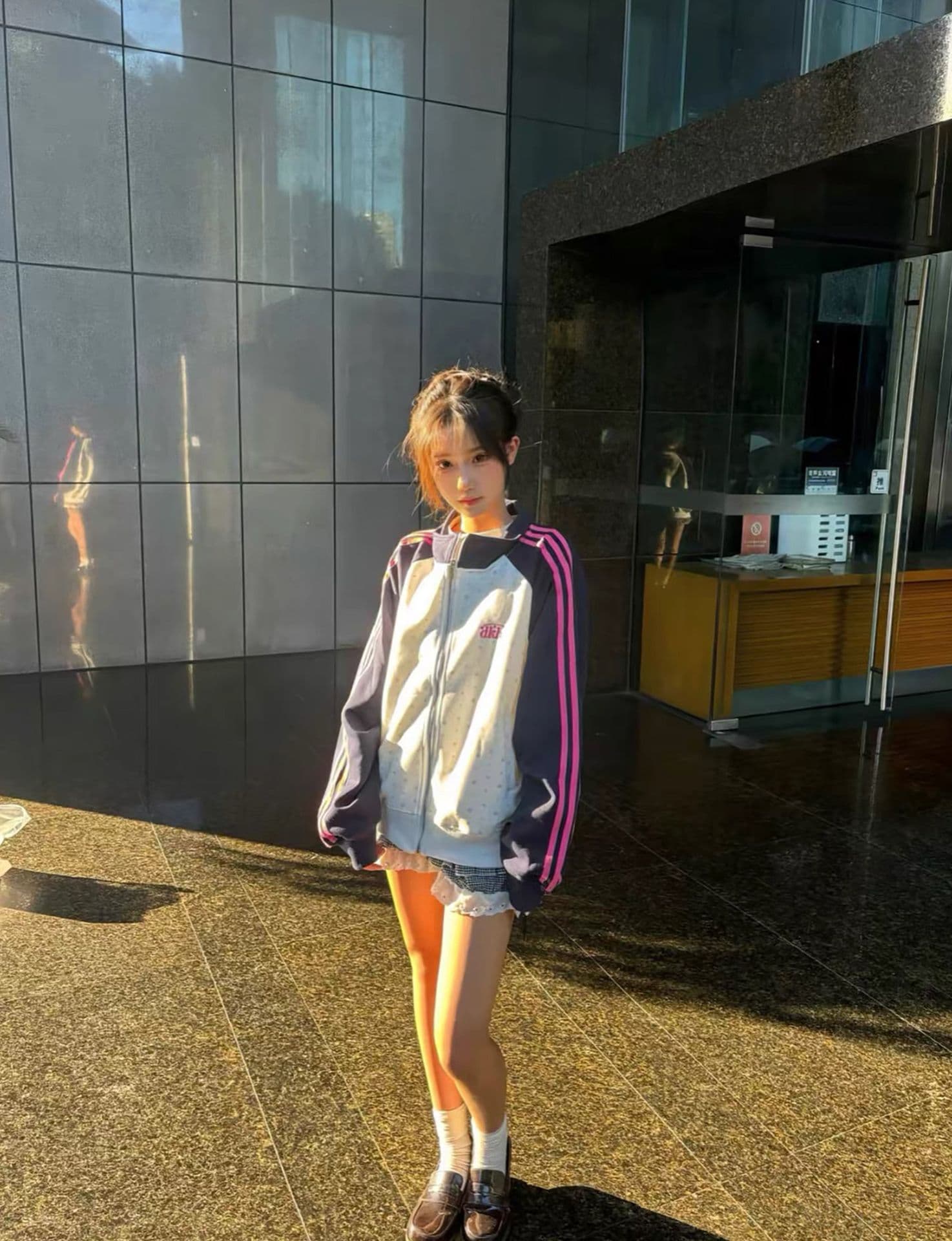 얇은 스타일 털이 있는 백금 지퍼 자수 클립 칼라 것 순수한 Mianhua 면 복합 후드티 여성 상세 이미지 8