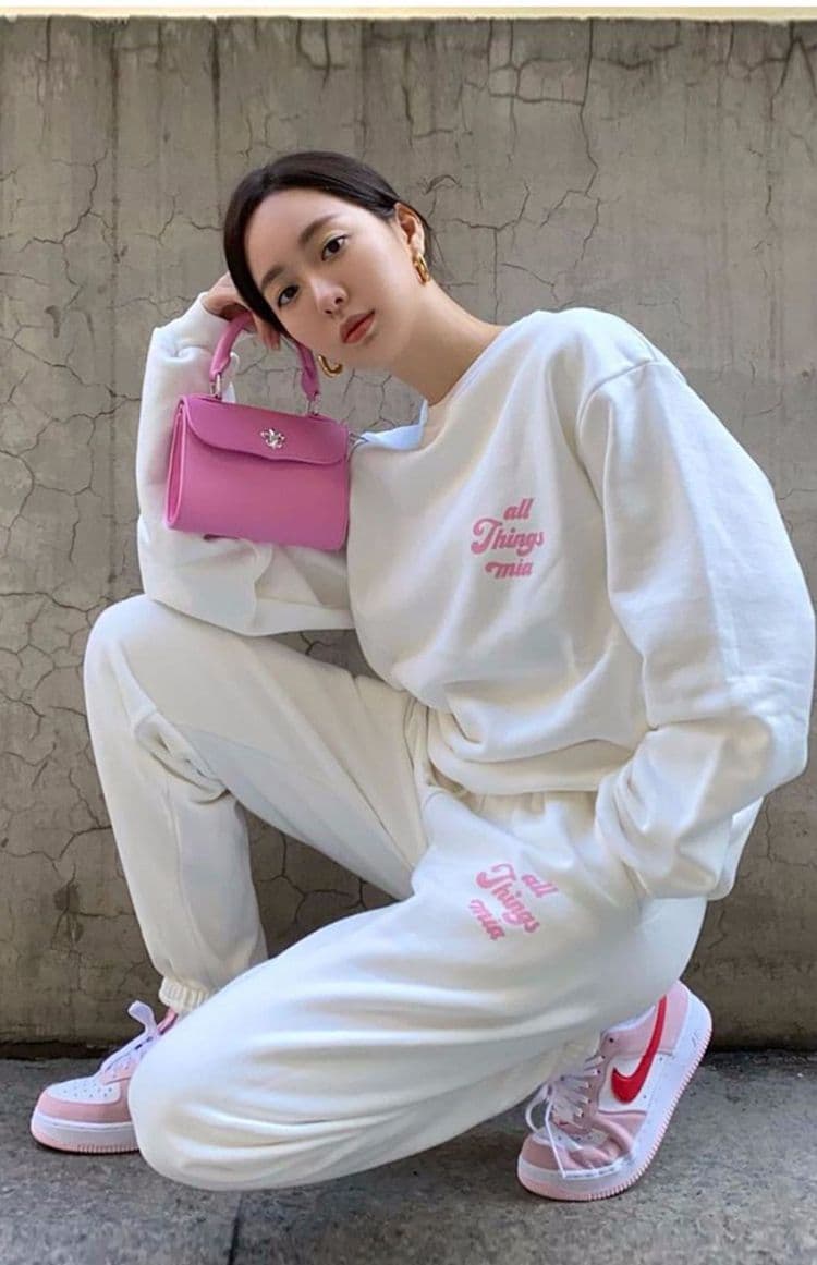 유럽 역 패션 캐주얼 스포츠 슈트 여성 가을 겨울철 2026 년 새로운 루즈핏 후드티 투피스 세트 외국 가스 상세 이미지 2
