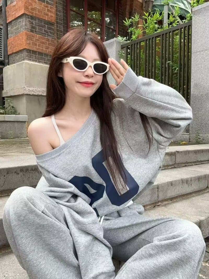 모방 면 사선 무늬 당겨 프레임 250그램 스포츠 슈트 여성 가을 오프숄더 긴팔 후드티 루즈핏 캐주얼 투피스 세트 이미지 2