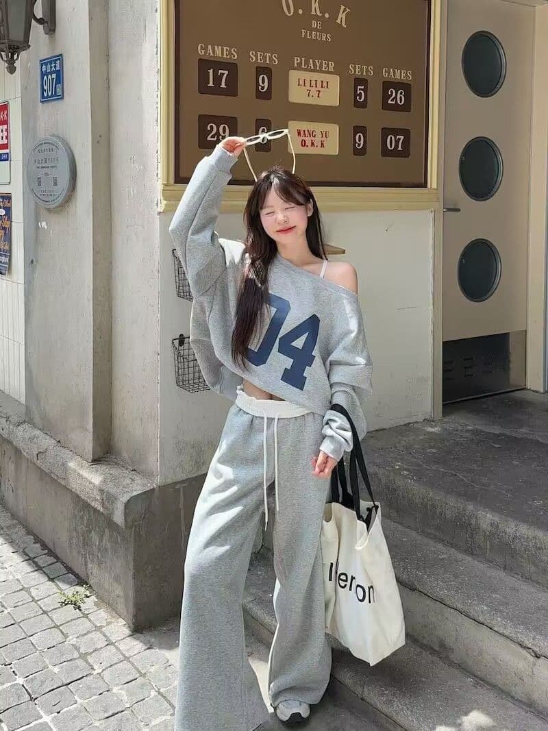 모방 면 사선 무늬 당겨 프레임 250그램 스포츠 슈트 여성 가을 오프숄더 긴팔 후드티 루즈핏 캐주얼 투피스 세트 상세 이미지 12