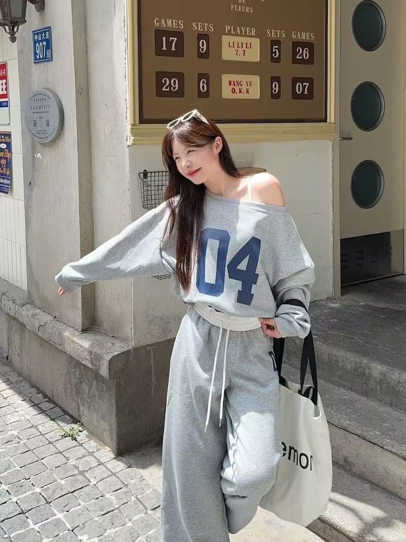 모방 면 사선 무늬 당겨 프레임 250그램 스포츠 슈트 여성 가을 오프숄더 긴팔 후드티 루즈핏 캐주얼 투피스 세트 상세 이미지 13