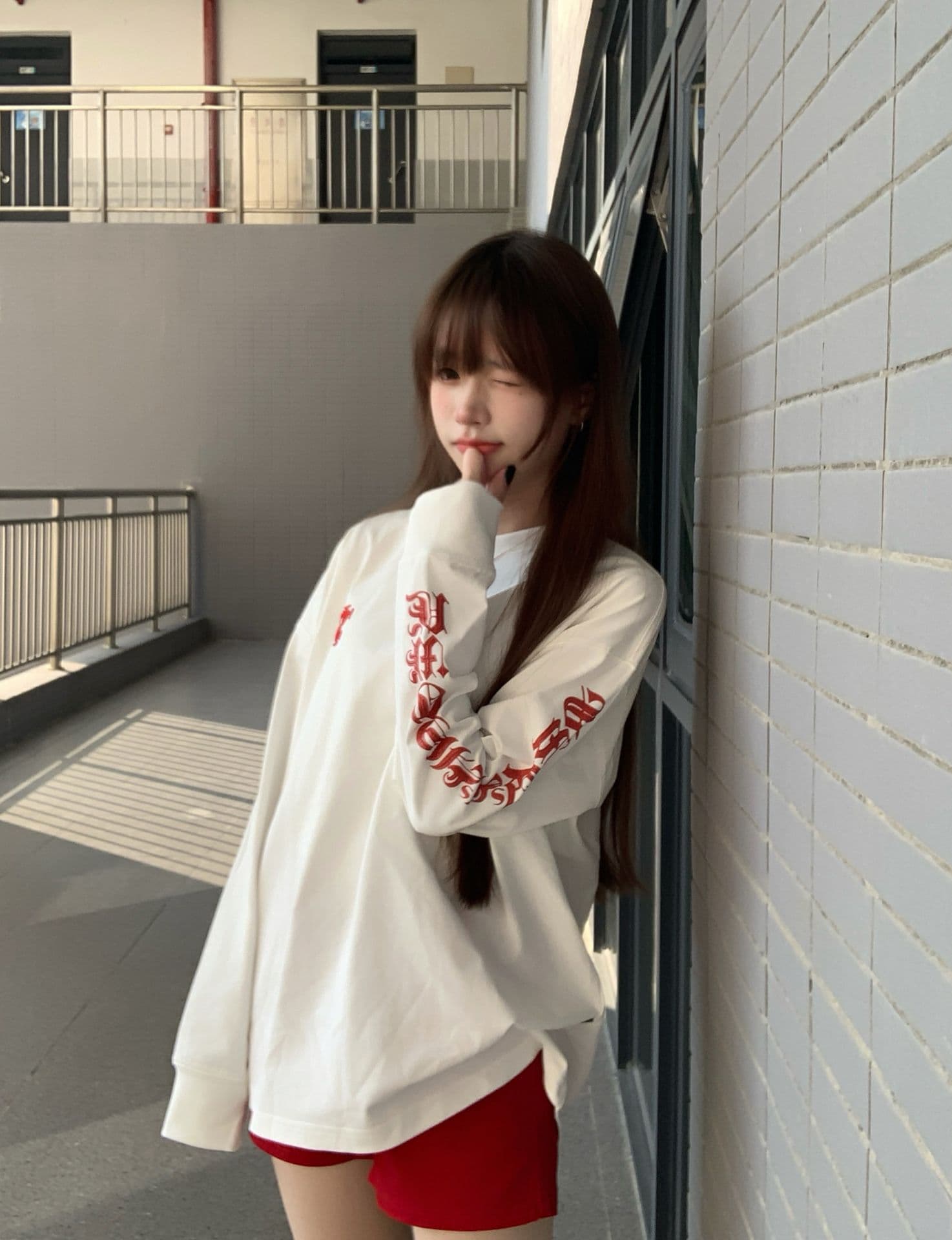 3 차원 접착제 자수 당겨서 펄프 프린트 이후 패키지 칼라 19 지점 220 그램 순면 긴팔 티셔츠 여성 이미지 2