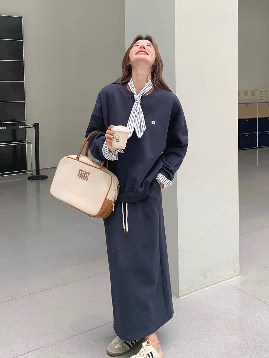 분위기 센스 한 부서 후드티 세트 드레스 여성 가을 새로운 스트라이프 나비 넥타이 캐주얼 반신 스커트 디자인 센스 투피스 세트 이미지 2