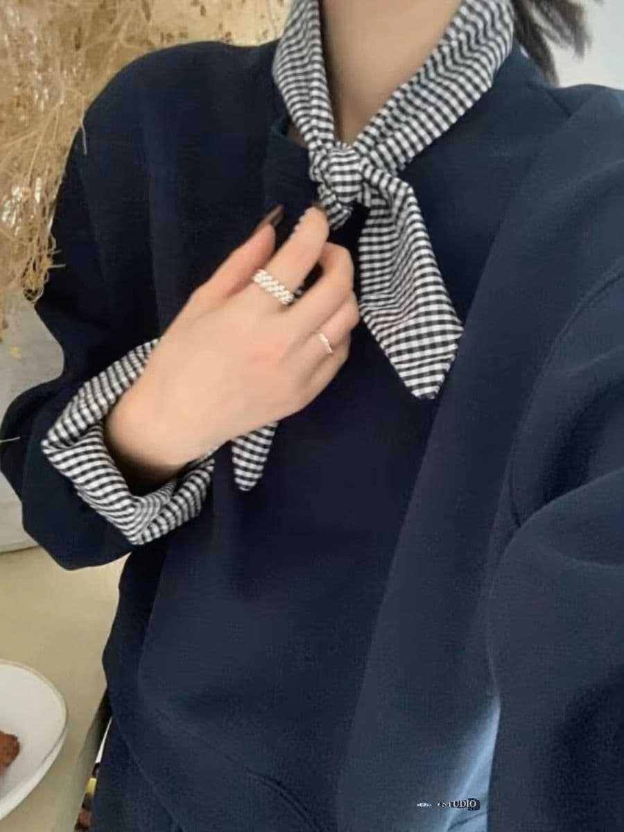 가을 한국 동대문 루즈핏 체크무늬 넥타이 쇼트 스타일 풀오버 스웨트셔츠 하이웨이스트 펌프 로프 반신 스커트 3종 세트 상세 이미지 7