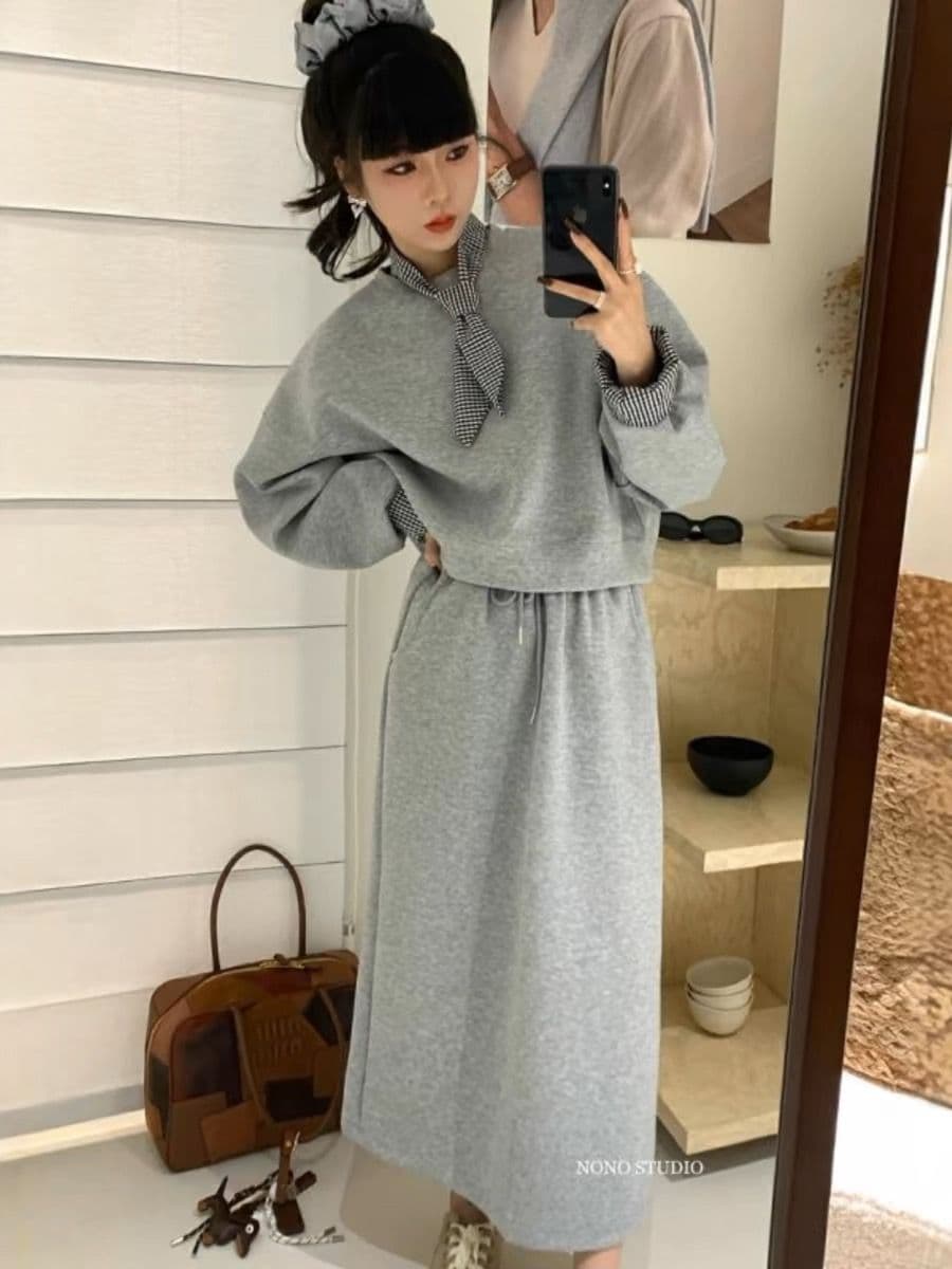 가을 한국 동대문 루즈핏 체크무늬 넥타이 쇼트 스타일 풀오버 스웨트셔츠 하이웨이스트 펌프 로프 반신 스커트 3종 세트 상세 이미지 10